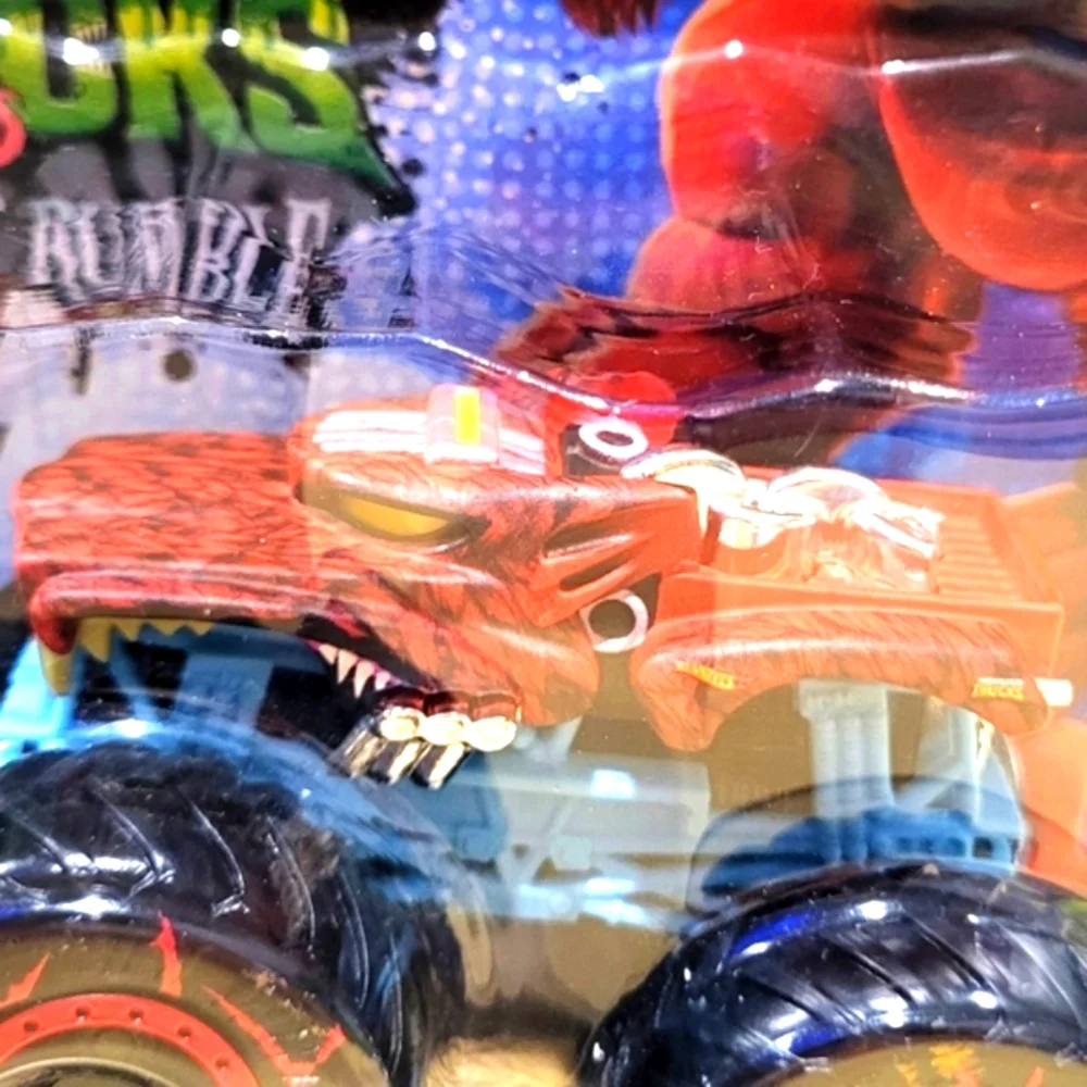Monster Trucks Roarin' Rumble Set - The Monster vs Werewolf - Picture 5 of 16